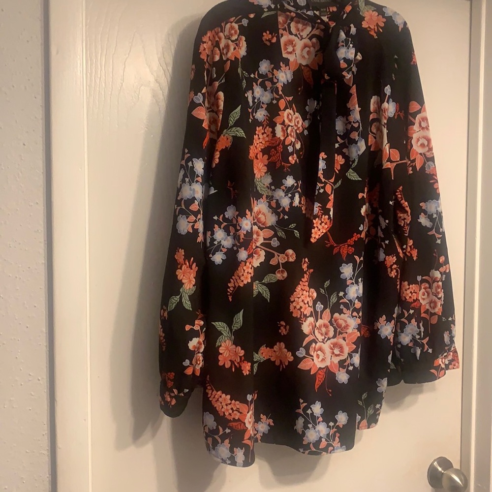 Floral Top with neck scarf